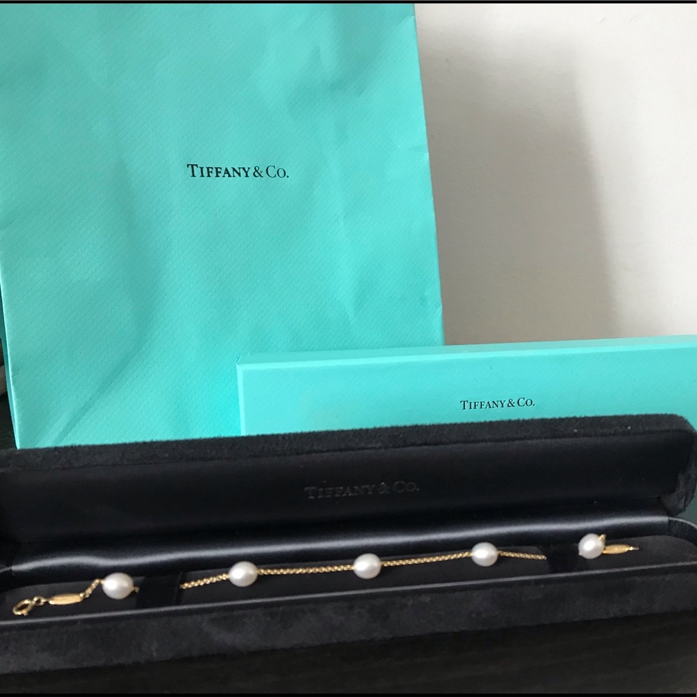 Tiffany’s ‘Pearls By The Yard’ Gold Bracelet